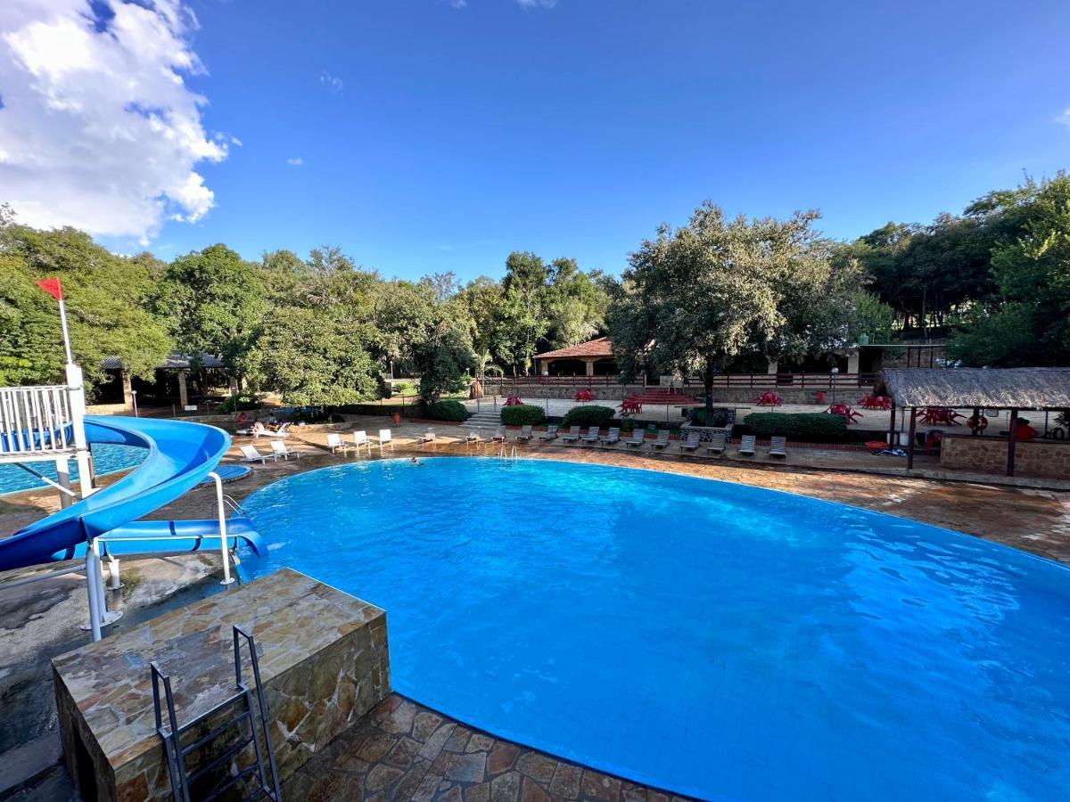 Parque Hotel Manantial Hohenau Экстерьер фото