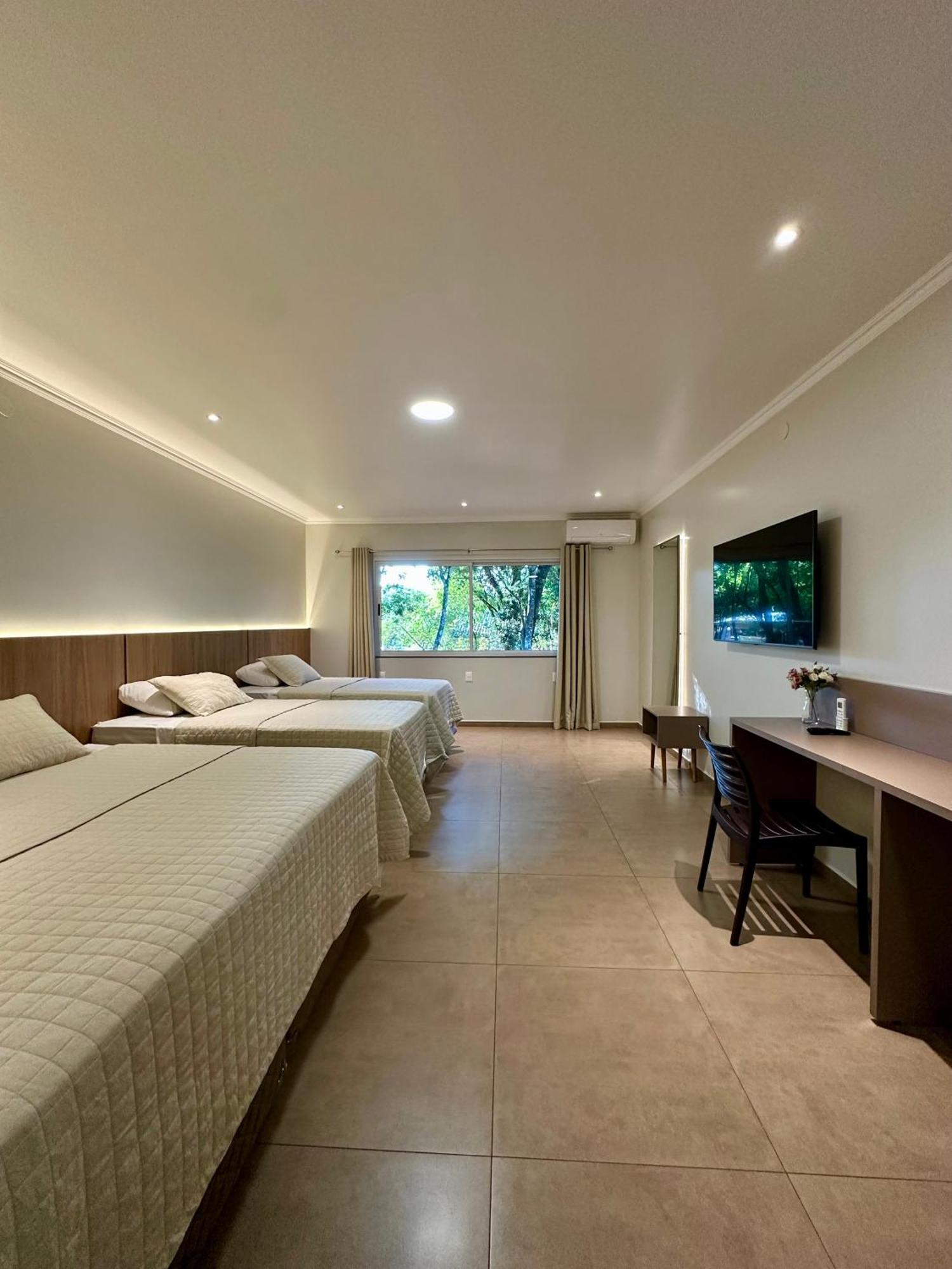 Parque Hotel Manantial Hohenau Экстерьер фото
